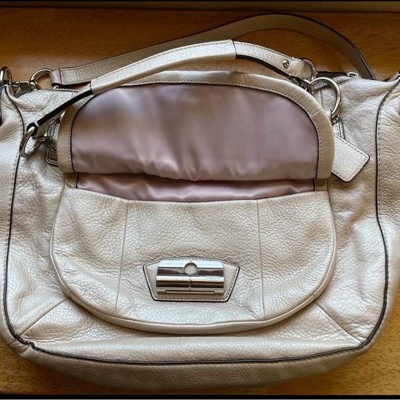 Coach Handbag - Picture 3 of 7